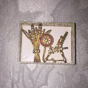 Lapel pin